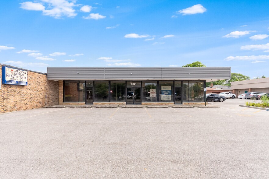 3921-3925 W Touhy Ave, Lincolnwood, IL à vendre - Photo du bâtiment - Image 3 de 17