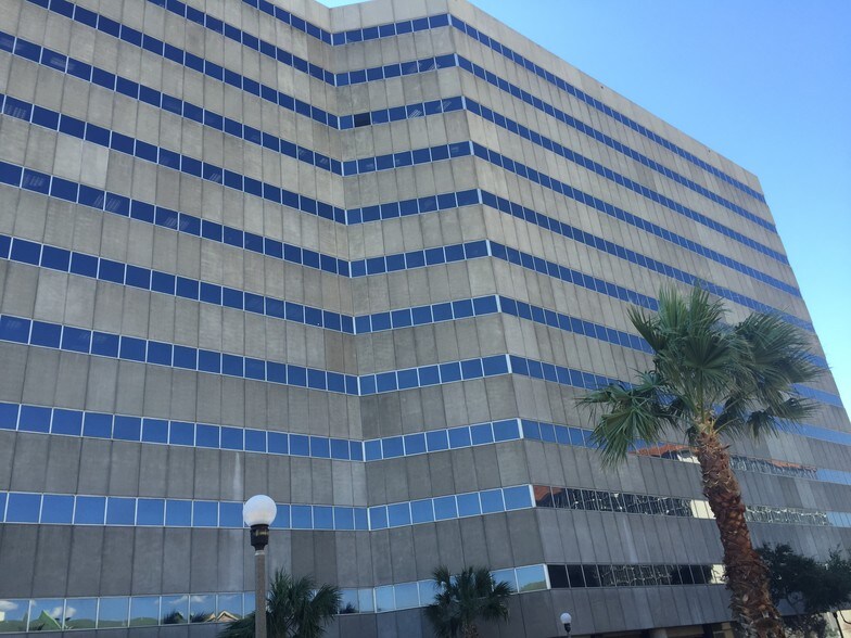 500 N Shoreline Blvd, Corpus Christi, TX à louer - Photo du bâtiment - Image 3 de 11