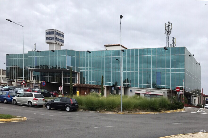 Avenida Somosierra, 12, San Sebastián de los Reyes, Madrid à louer - Photo du bâtiment - Image 2 de 2