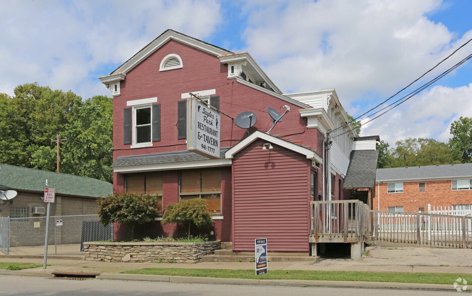 6344 Gracely Dr, Cincinnati, OH for sale - Building Photo - Image 2 of 13