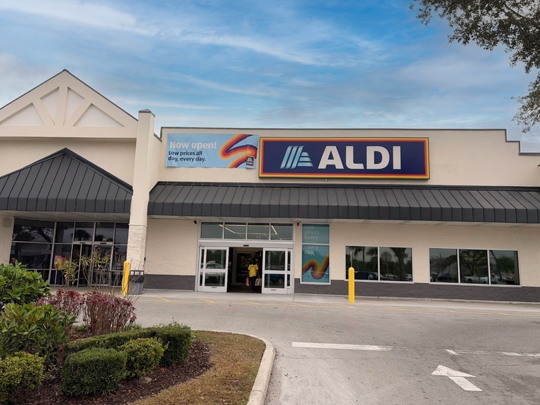 2000 Kings Hwy, Port Charlotte, FL for lease - Building Photo - Image 3 of 5