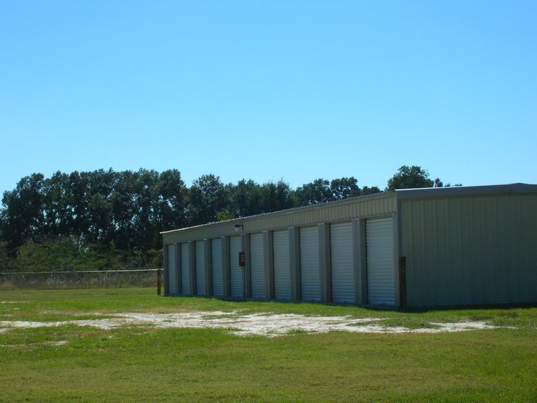 Self Storage Portfolio portfolio of 4 properties for sale on LoopNet.ca - Primary Photo - Image 2 of 4