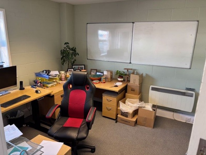 Bridgefold Rd, Rochdale for sale - Interior Photo - Image 3 of 6