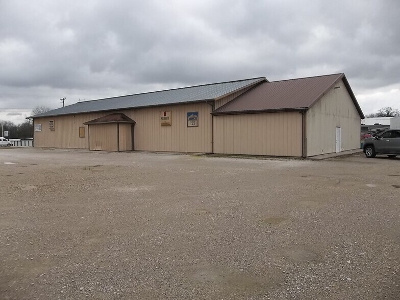 3801 S Santa Fe Ave, Chanute, KS à vendre - Photo du bâtiment - Image 3 de 16