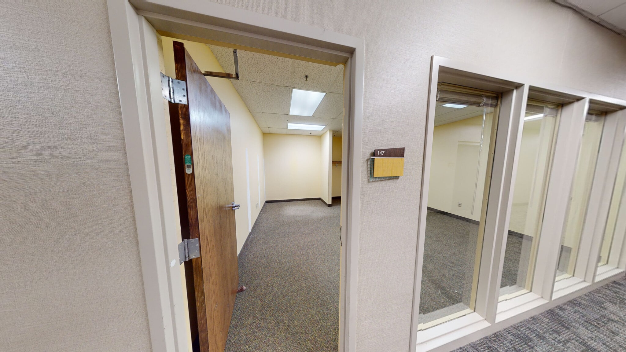 1450 Energy Park Dr, Saint Paul, MN for lease Interior Photo- Image 1 of 5