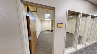 1450 Energy Park Dr, Saint Paul, MN for lease Interior Photo- Image 1 of 5
