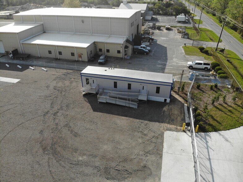 1893 Louisville Rd, Savannah, GA à louer - Photo du bâtiment - Image 3 de 4