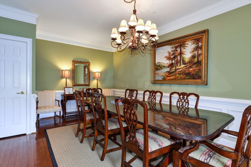 701 Whitlock Ave SW, Marietta, GA à louer - Photo du bâtiment - Image 3 de 3