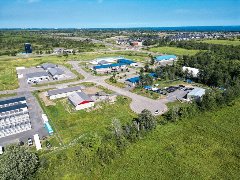 Lot 15 Jack Davey Cres, Bath, ON à vendre - Photo du bâtiment - Image 3 de 6