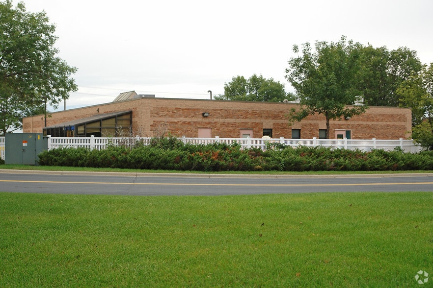 3386 Pilot Knob Rd, Eagan, MN for sale - Building Photo - Image 3 of 3