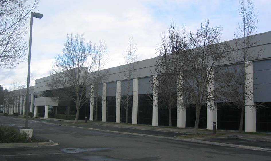 775 Southpoint Blvd, Petaluma, CA à vendre - Photo du bâtiment - Image 3 de 11