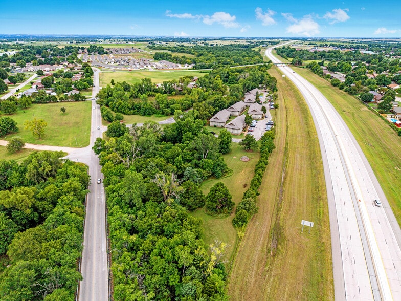 3000 S 9th St, Chickasha, OK à vendre - Aérien - Image 2 de 28