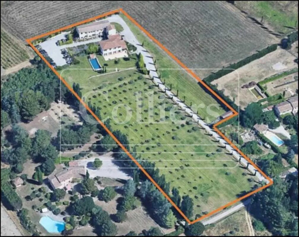 Office in Aix-en-Provence for sale Building Photo- Image 1 of 22