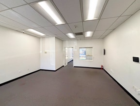 1250 Harbor Blvd, West Sacramento, CA à louer Photo intérieure- Image 1 de 9