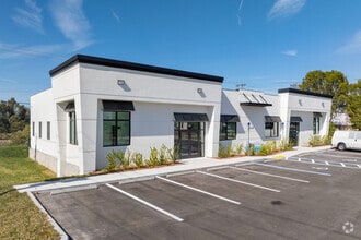 14210 Metropolis Ave, Fort Myers, FL for lease Building Photo- Image 2 of 18