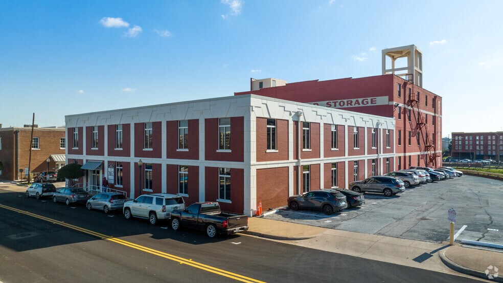 604 E 4th St, Fort Worth, TX à louer - Photo du bâtiment - Image 1 de 10