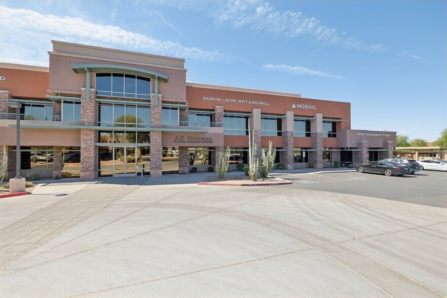 8765 E Bell Rd, Scottsdale, AZ à vendre - Photo du bâtiment - Image 3 de 8