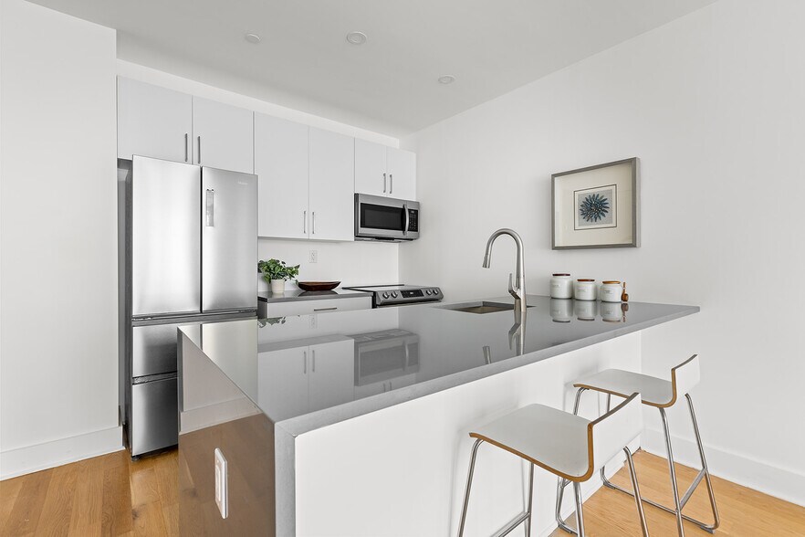 40 Schaefer St, Brooklyn, NY à vendre - Photo intérieure - Image 2 de 10