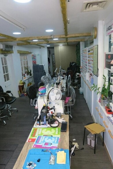 Uxbridge Rd, Pinner for lease - Building Photo - Image 3 of 3