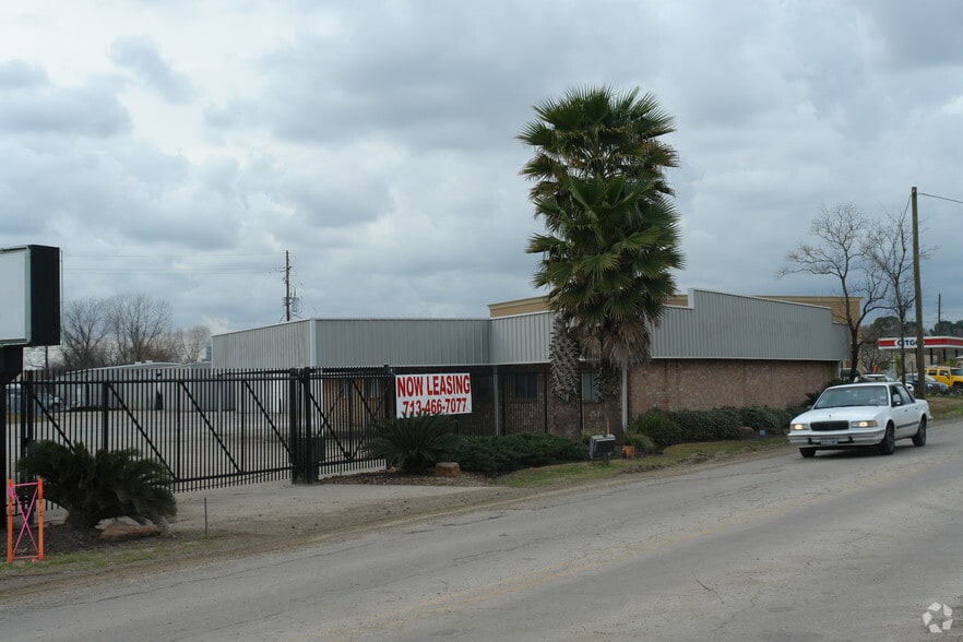 12431 Cutten Rd, Houston, TX for lease - Building Photo - Image 2 of 3