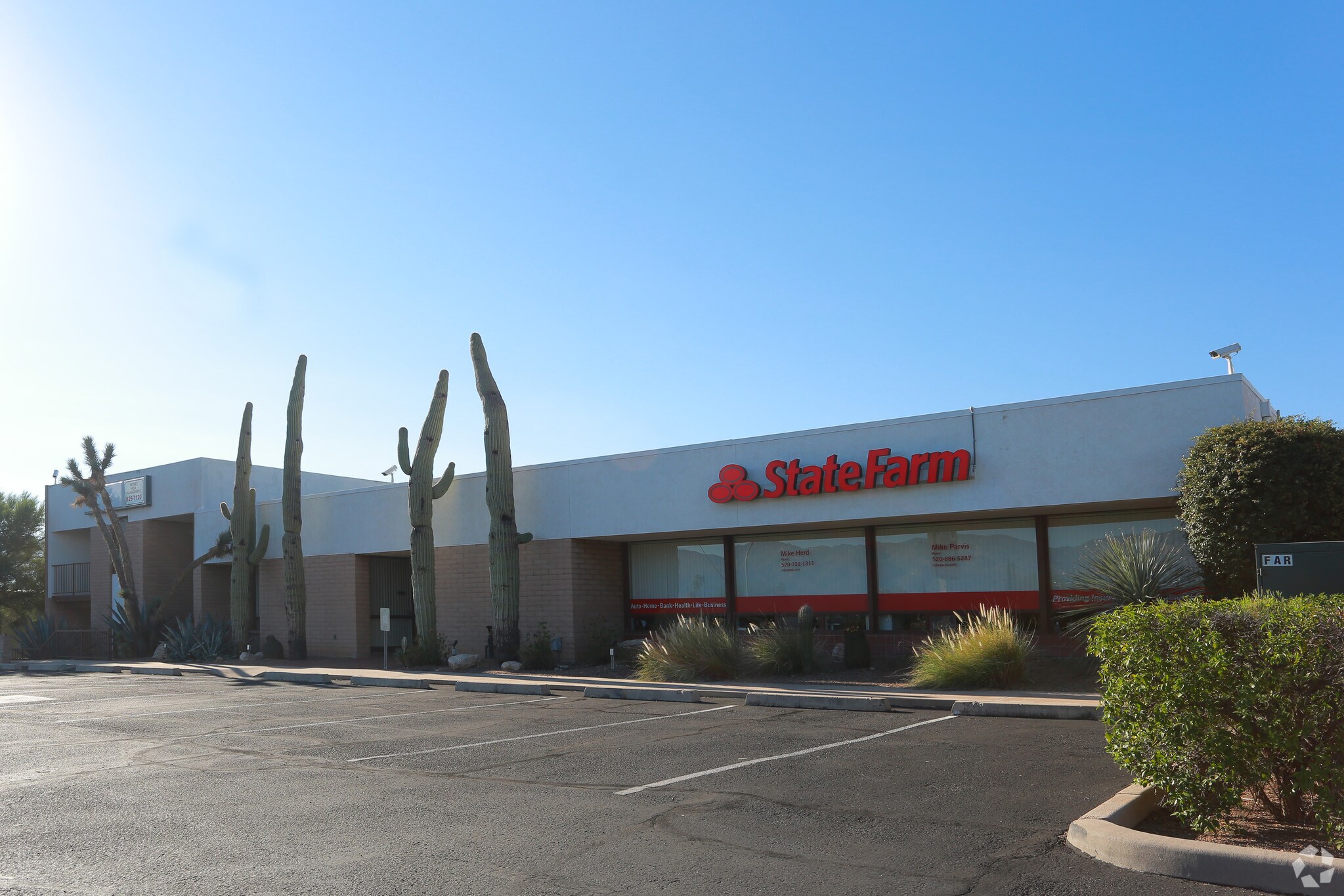 8880 E Speedway Blvd, Tucson, AZ à vendre Photo du bâtiment- Image 1 de 9
