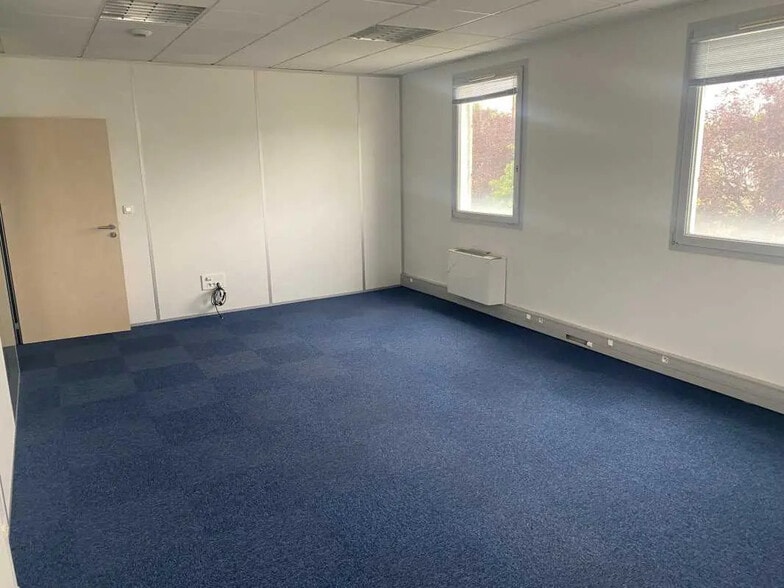 Bureau dans Bron à vendre - Photo intérieure - Image 3 de 8