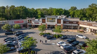 Plus de détails pour 115-125 E Swedesford Rd, Wayne, PA - Bureau, Commerce de détail à louer