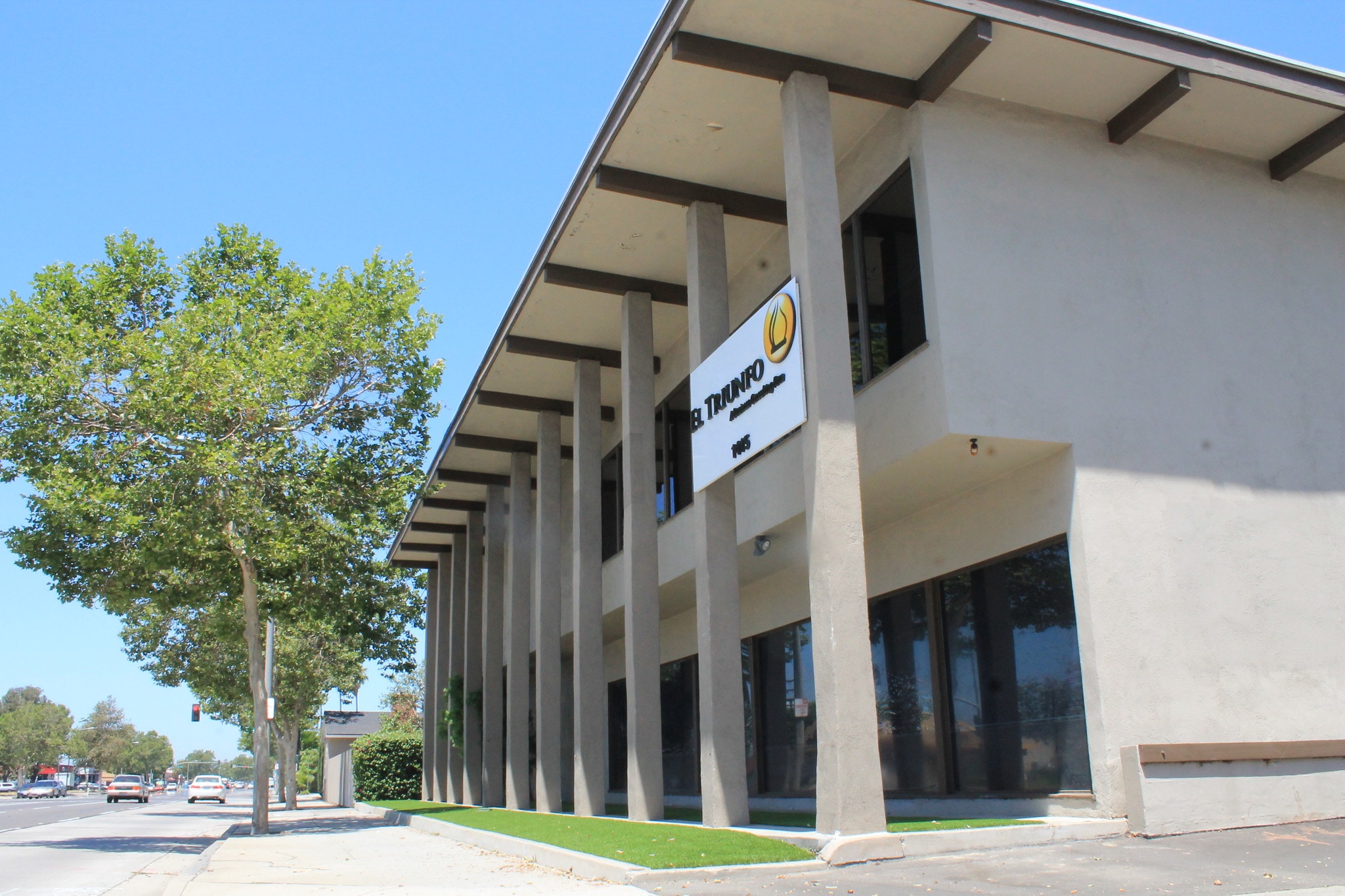 1415 E 17th St, Santa Ana, CA for lease Primary Photo- Image 1 of 19