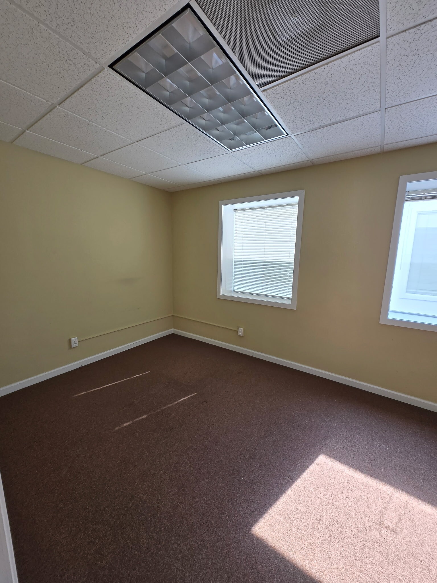 1420 Prince St, Alexandria, VA for sale Interior Photo- Image 1 of 4