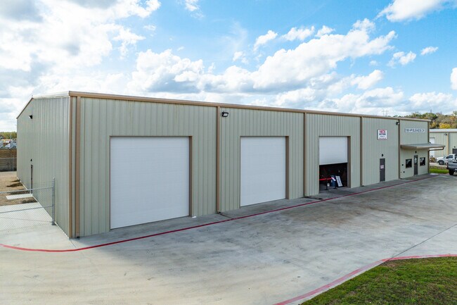 More details for 198 HP Business Drive Rd, San Marcos, TX - Industrial for Lease