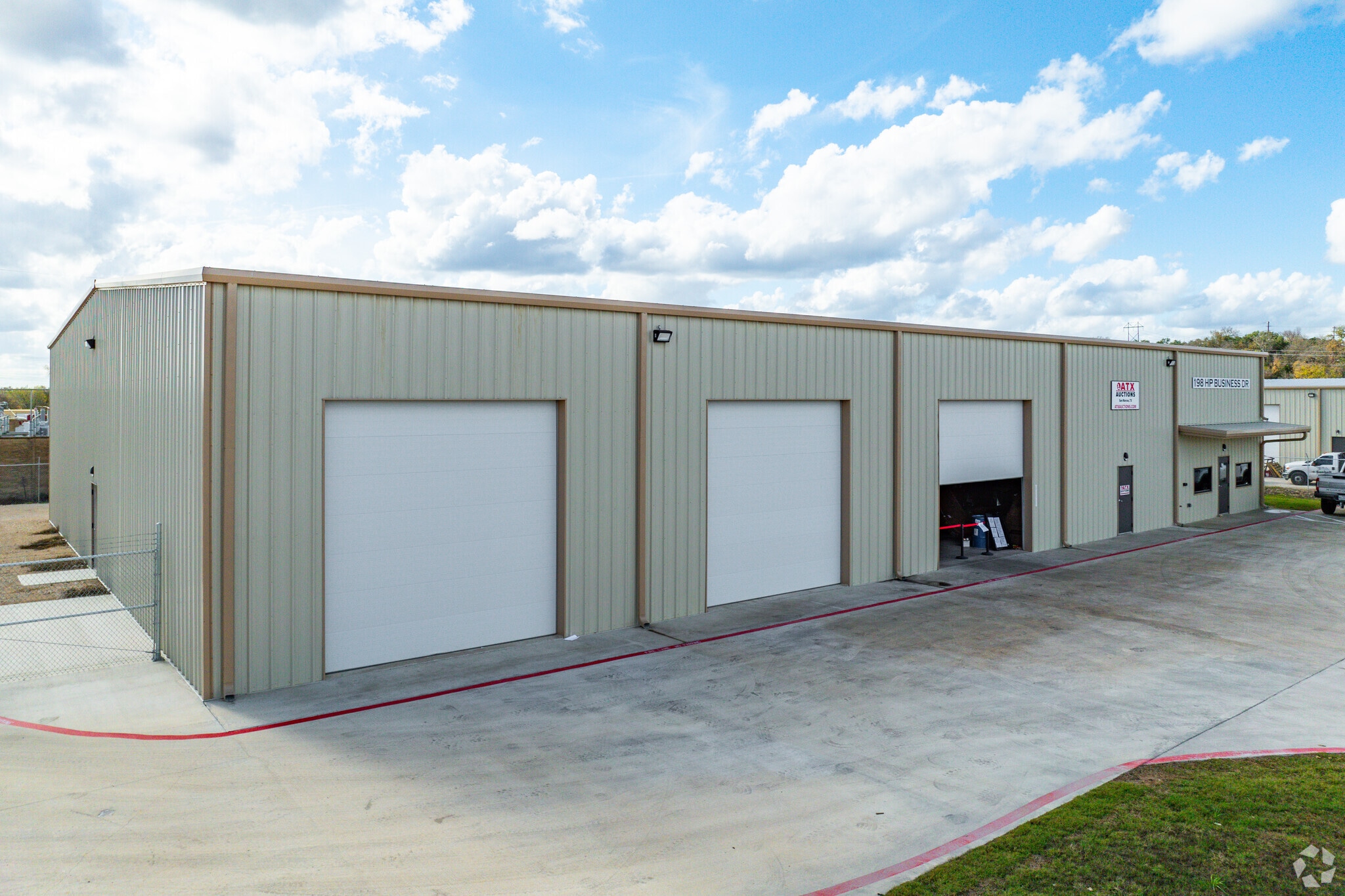 198 HP Business Drive Rd, San Marcos, TX for lease Primary Photo- Image 1 of 9