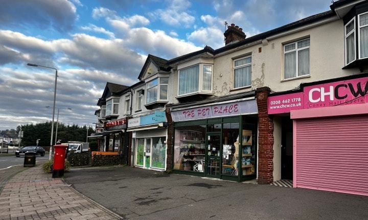 45 Croydon Rd, West Wickham for sale - Primary Photo - Image 2 of 3