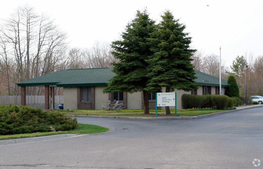 589 E Ellis Rd, Muskegon, MI à vendre - Photo principale - Image 1 de 2