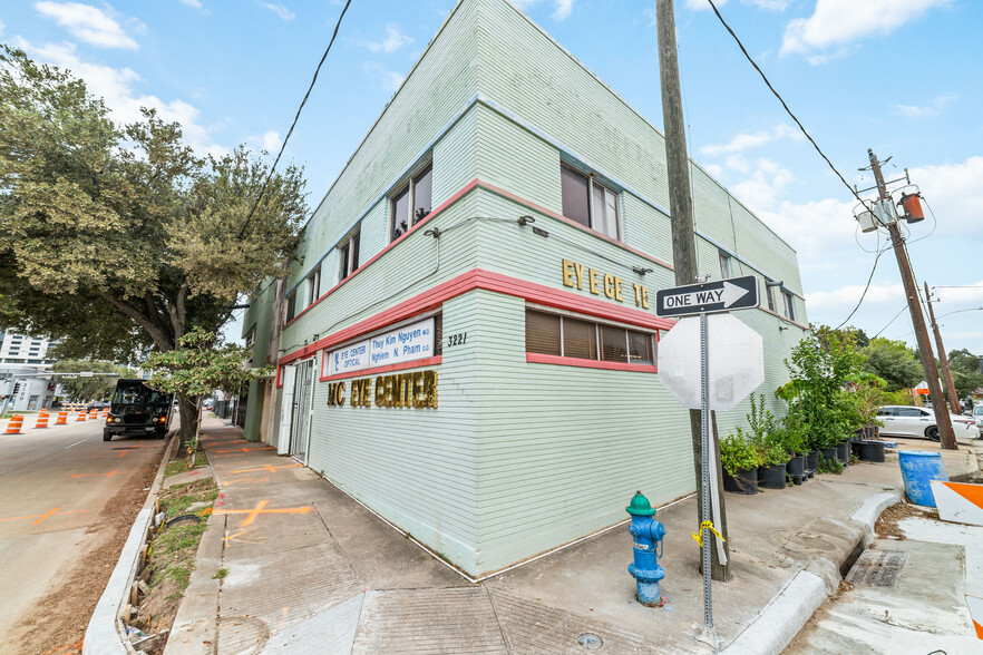 3221 Fannin St, Houston, TX for sale - Building Photo - Image 2 of 20