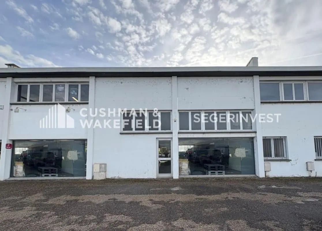 Flex in Chalon-sur-Saône for lease Primary Photo- Image 1 of 4