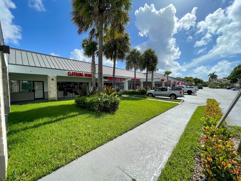 2501-2565 N Dixie Hwy, Lake Worth, FL à louer - Photo du bâtiment - Image 3 de 23