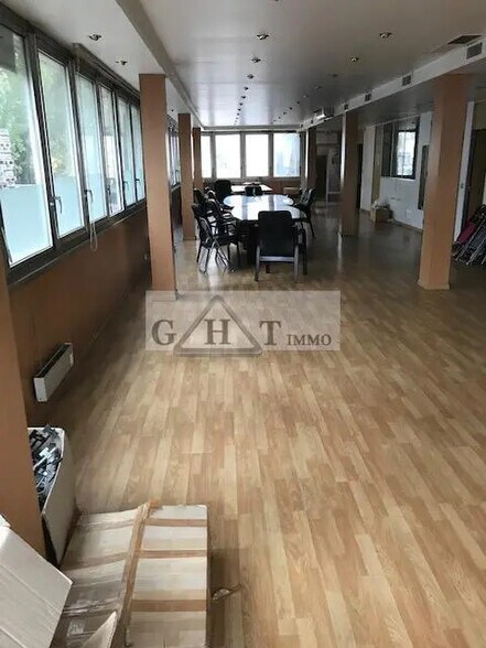 Office in Bobigny for lease - Interior Photo - Image 2 of 4