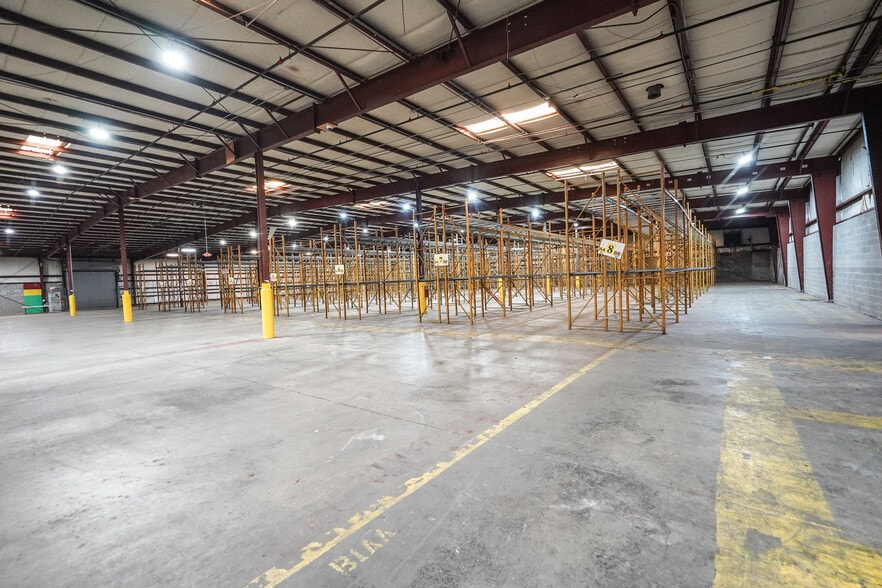 1145 Hayes Industrial Dr, Marietta, GA for sale - Building Photo - Image 3 of 8