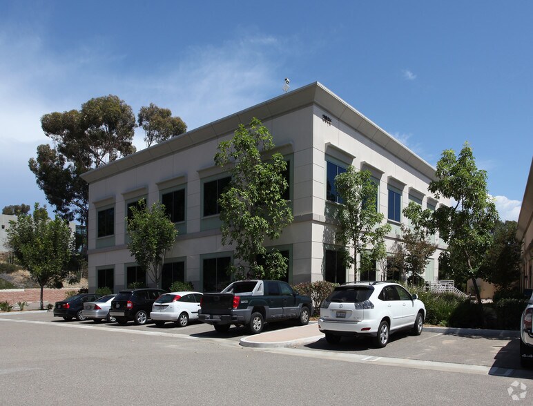 2036 Corte Del Nogal, Carlsbad, CA for lease - Building Photo - Image 1 of 10