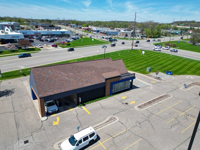 5671 Whitmore Lake Rd, Brighton, MI à louer - Photo du bâtiment - Image 2 de 9