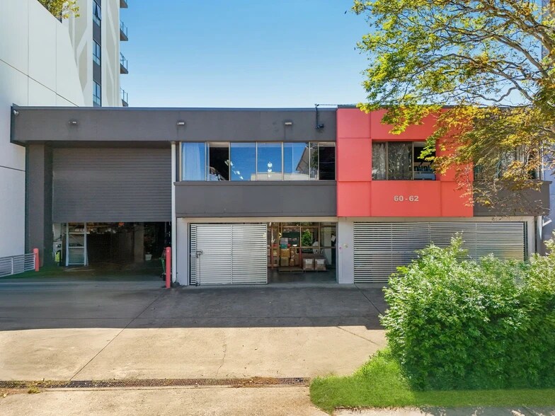 60 Manilla Street, East Brisbane à louer - Photo du bâtiment - Image 2 de 3