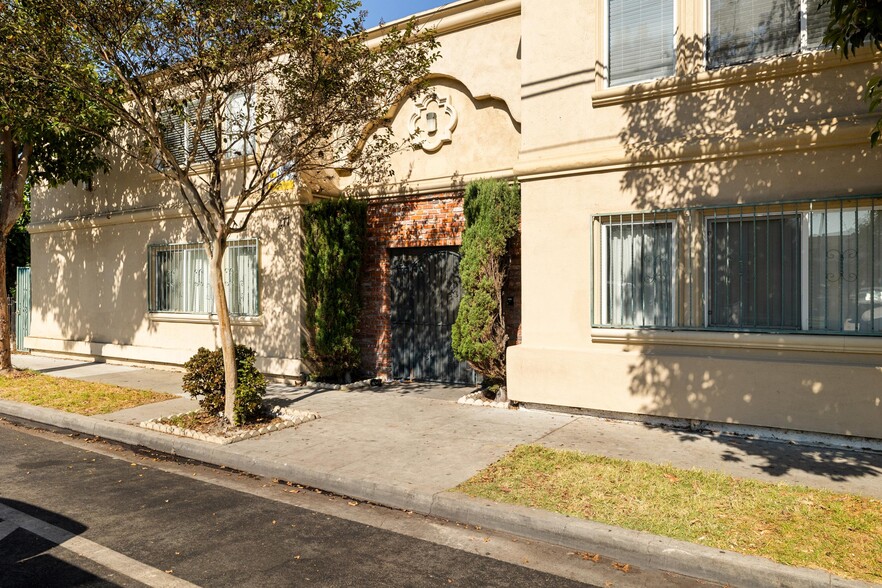 477 E South St, Long Beach, CA for sale - Building Photo - Image 3 of 24