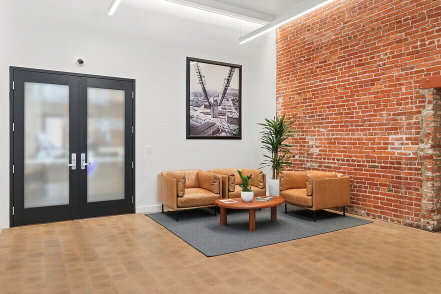 660 3rd St, San Francisco, CA for lease - Lobby - Image 2 of 10