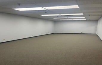 2300 E Kemper Rd, Sharonville, OH for lease Interior Photo- Image 2 of 4