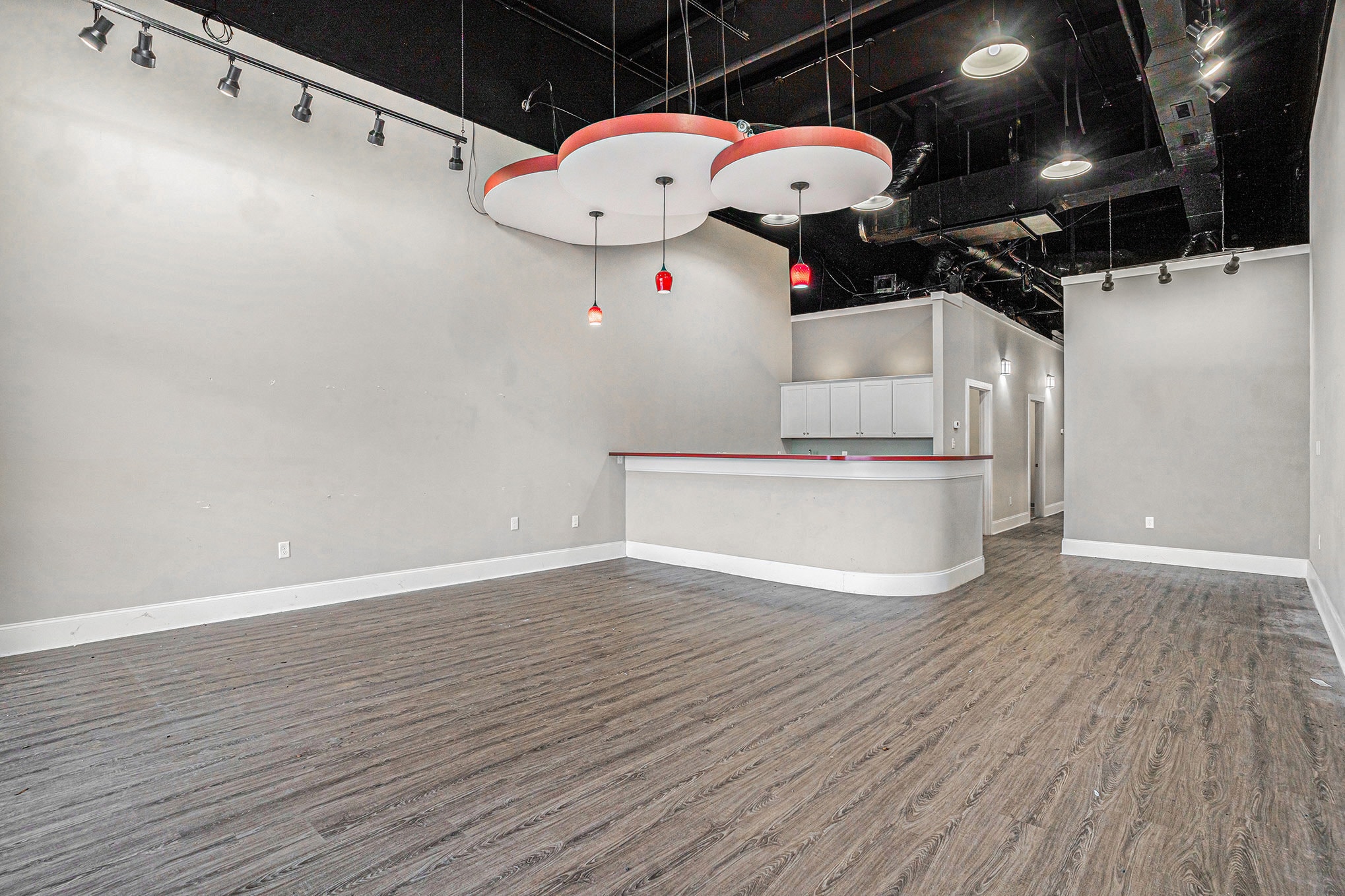 2048 Sam Rittenburg Blvd, Charleston, SC for lease Building Photo- Image 1 of 13