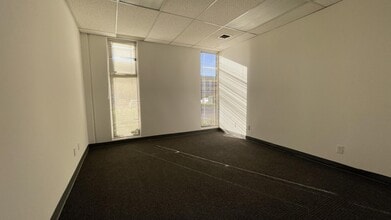 1650 S Amphlett Blvd, San Mateo, CA for lease Building Photo- Image 1 of 6