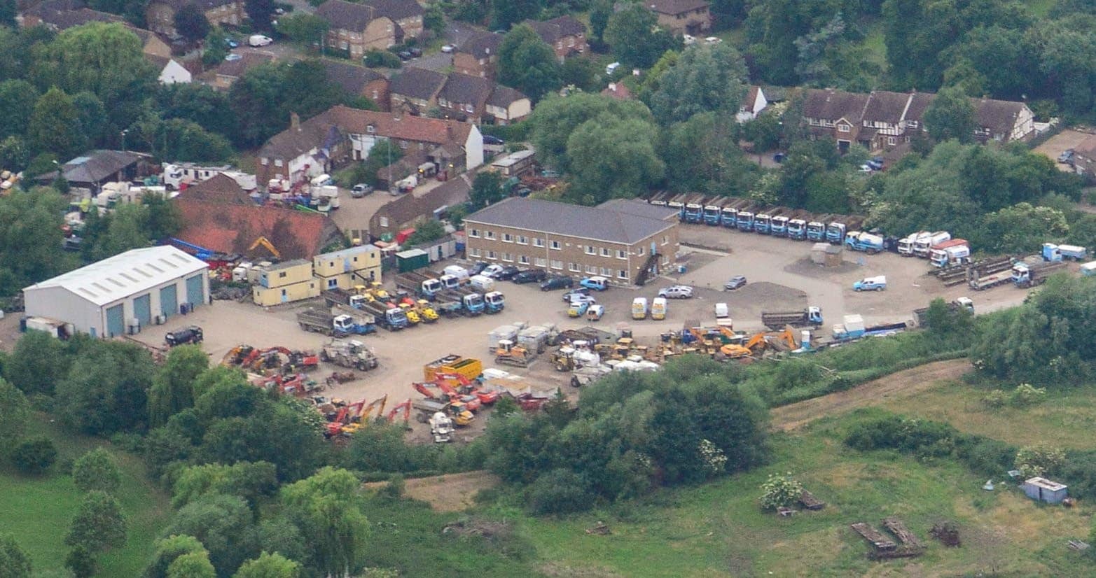 McArdle Way, Colnbrook for lease Primary Photo- Image 1 of 6