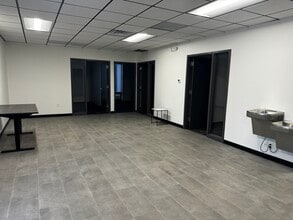 10450-10452 Baur Blvd, Olivette, MO for lease Interior Photo- Image 2 of 13