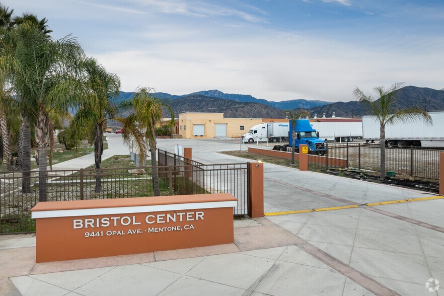 9441-9477 N Opal Ave, Mentone, CA for lease - Building Photo - Image 2 of 21