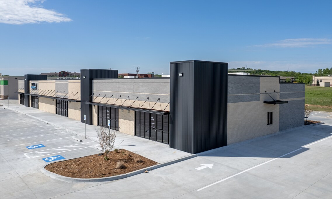 12190 S Waco Ave, Glenpool, OK for lease Building Photo- Image 1 of 14